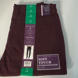 Gloria Vanderbilt Amanda Slimming Jeans in Deep Burgundy
